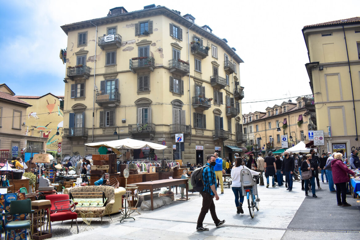 The Gran Balon, the historic flea market in the heart of Turin
