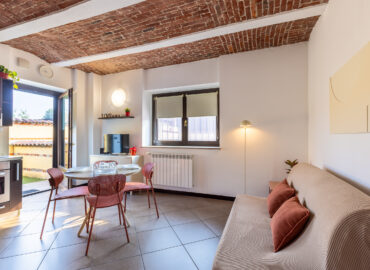 CAMELIA-APPARTAMENTO AEROPORTO TORINO CASELLE-CASA VACANZA -LOCAZIONI BREVI